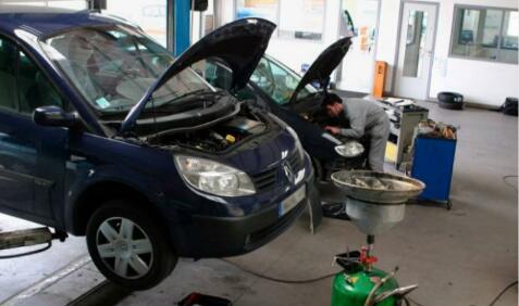 像這樣的車輛故障是無法修復(fù)的，說能修好的，